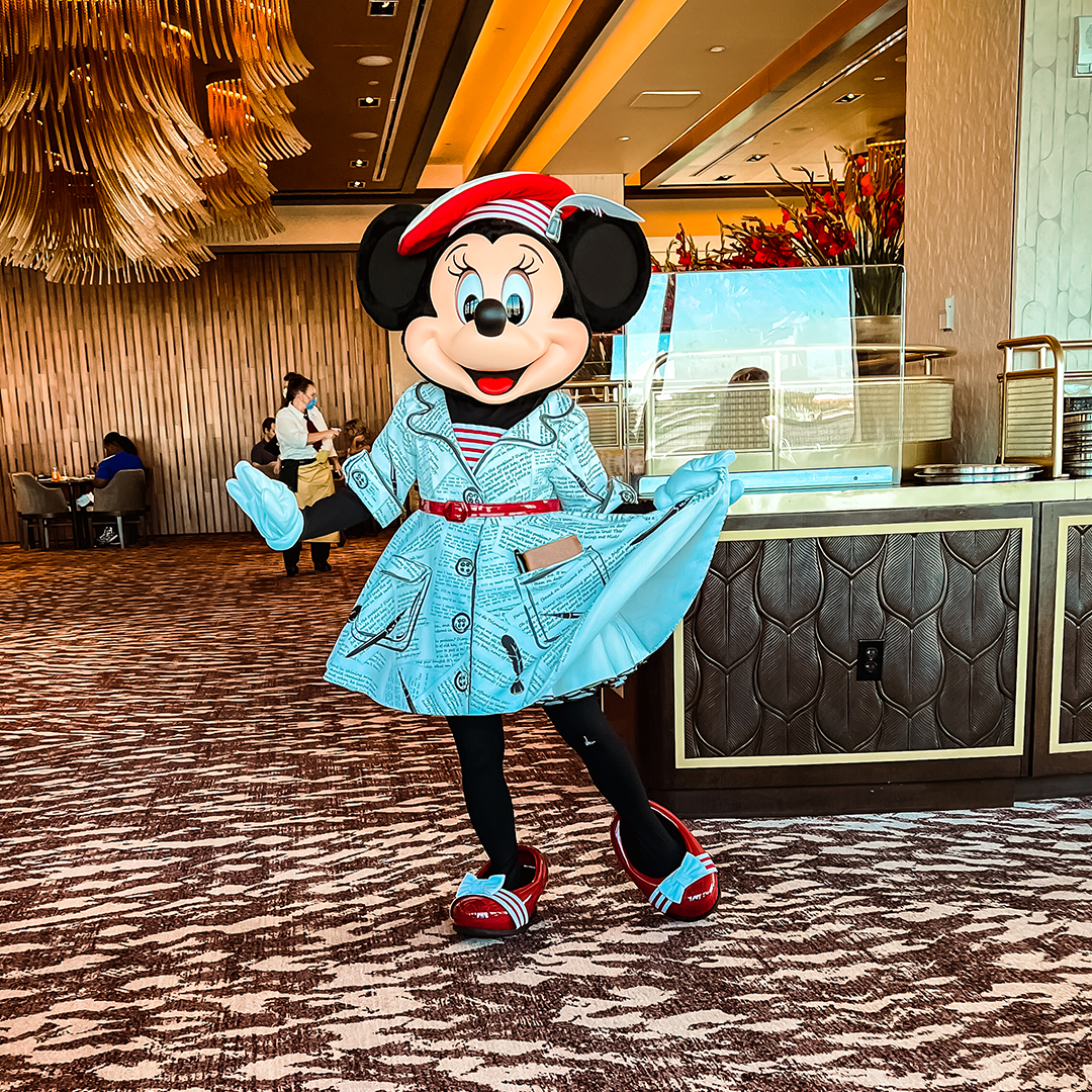 Poet Minnie at Topolino's Terrace