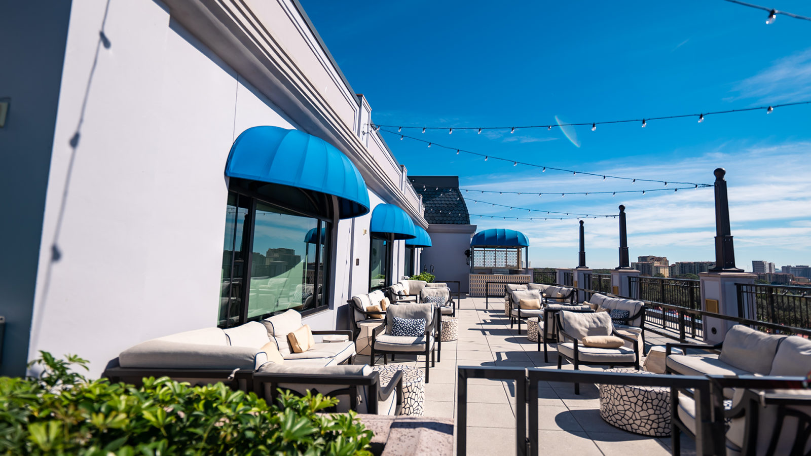 The actual outdoor terrace at Topolino's